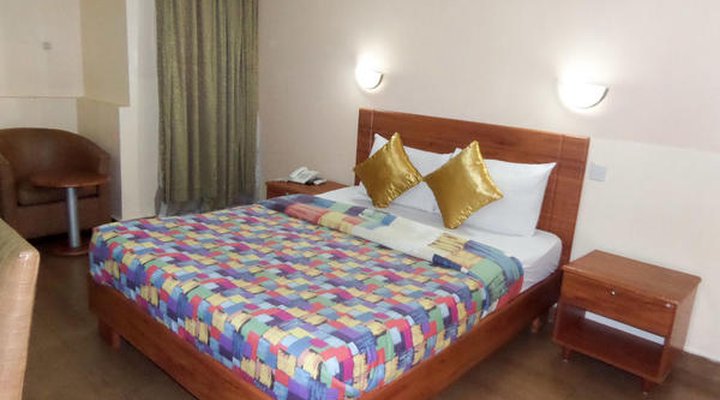 Le Real Hotel
