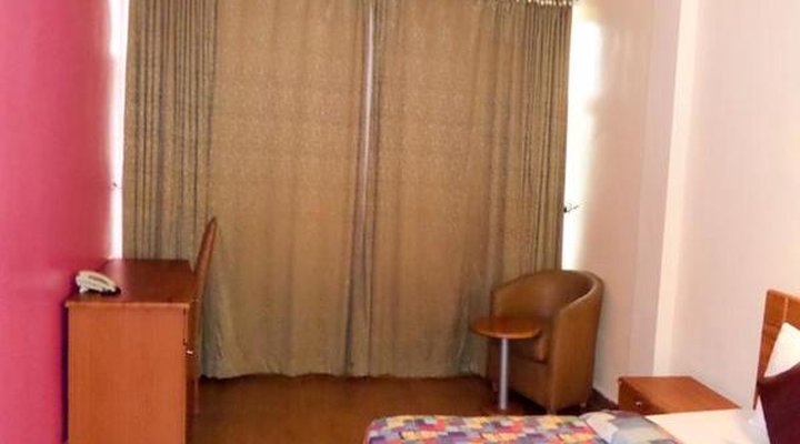 Le Real Hotel