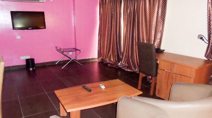 Le Real Hotel