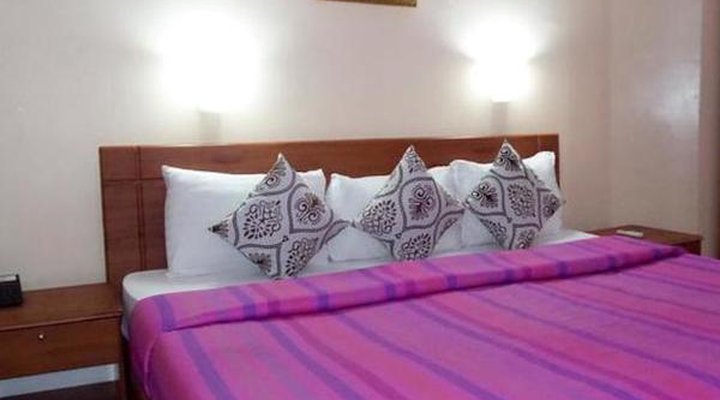 Le Real Hotel