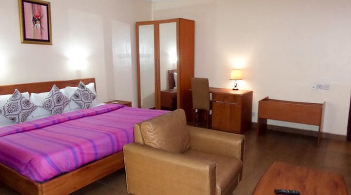 Le Real Hotel