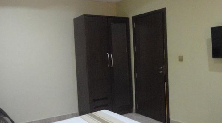 Caesar's Court Hotel and Suites