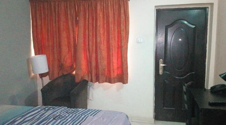 Grand Bank Link Hotel