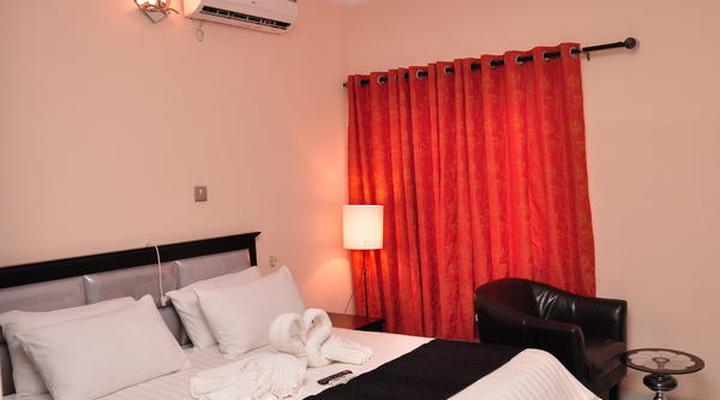 Grand Bank Link Hotel