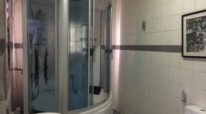 L'avalon Hotel and Suites