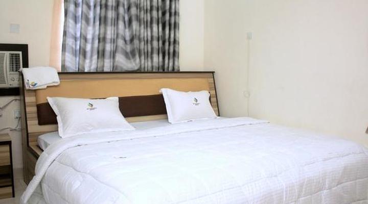 Mayoral Hotel & Suites