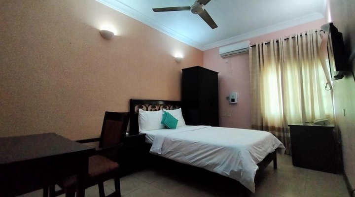 GQ International Hotel