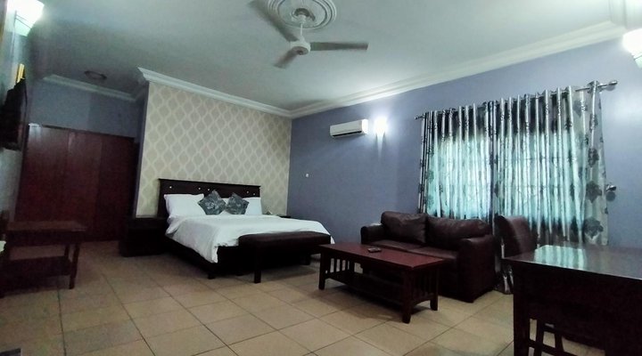 GQ International Hotel