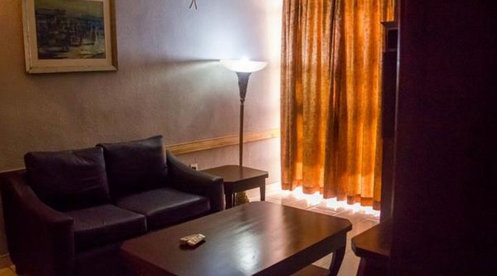 Heritagehouse Square Hotel