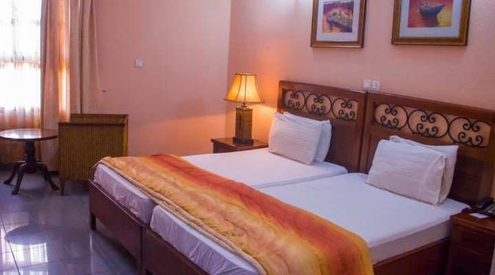 Heritagehouse Square Hotel