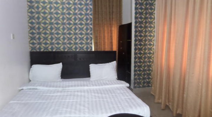 Silverland Hotel and Suites