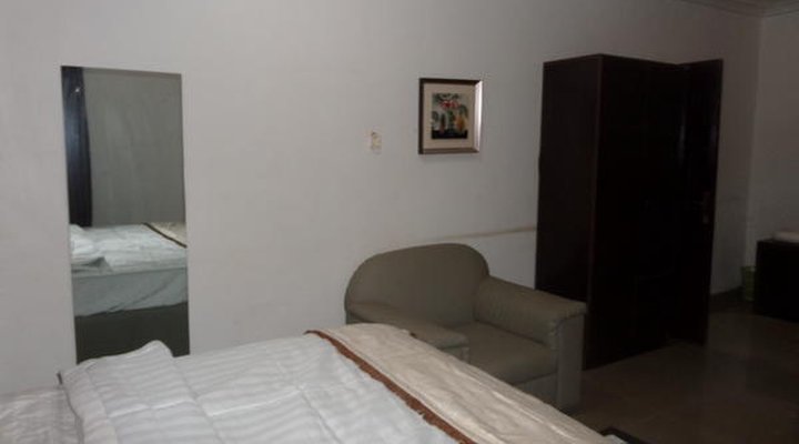 Silverland Hotel and Suites