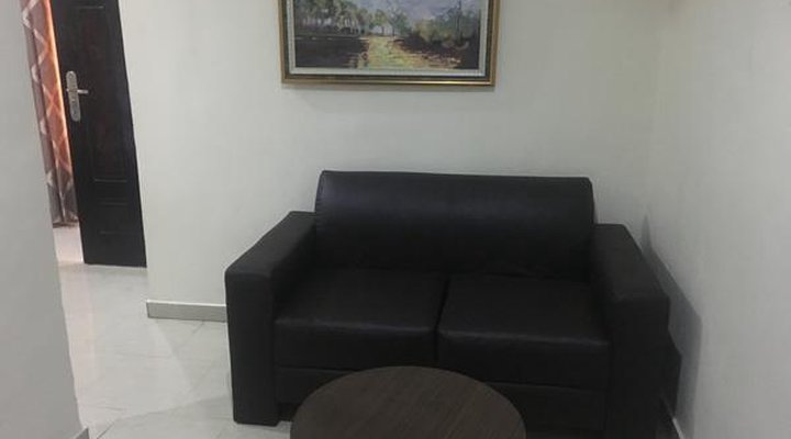 Mayors & Diplomats Suites Opebi