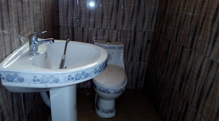 Gen-Preston Hotel and Suites