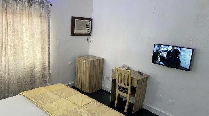 D'Luxx Villa and Suites