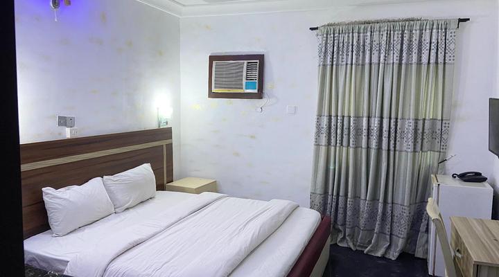 D'Luxx Villa and Suites