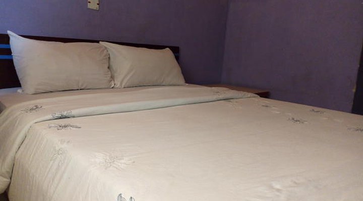 Holla-Jobi Guest House