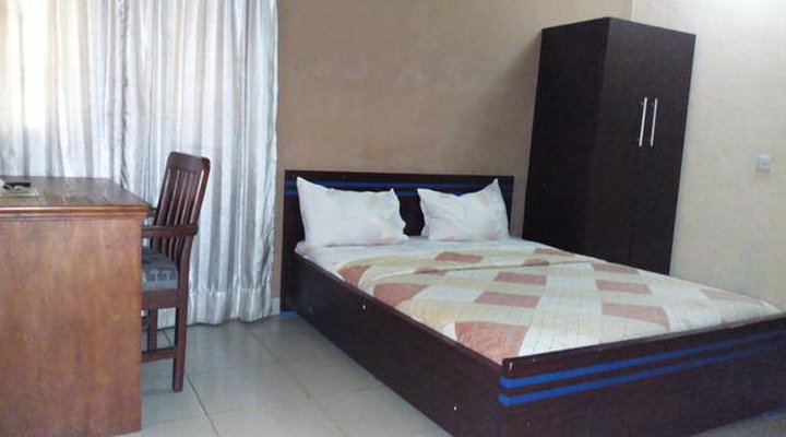 Holla-Jobi Guest House