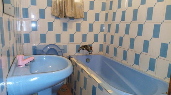 Holla-Jobi Guest House