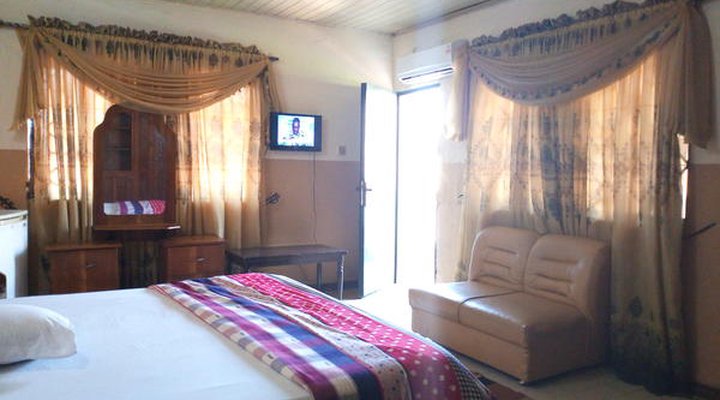 Feligold Royal Hotel