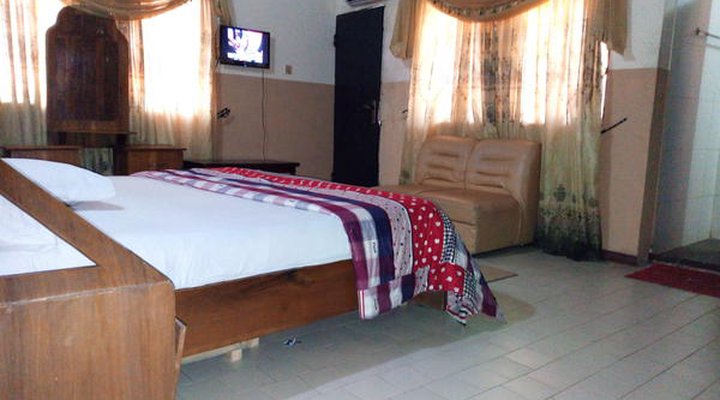 Feligold Royal Hotel