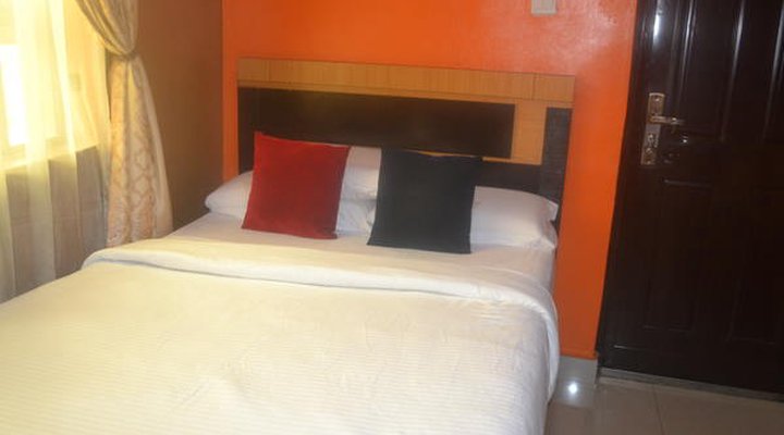 Sweet Savor Hotel & Suites