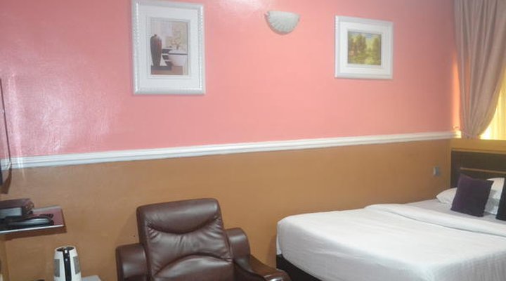 Sweet Savor Hotel & Suites