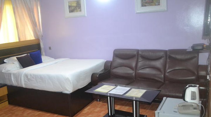 Sweet Savor Hotel & Suites