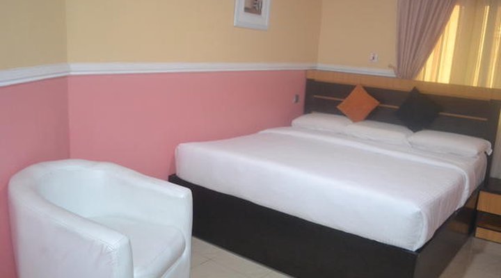 Sweet Savor Hotel & Suites