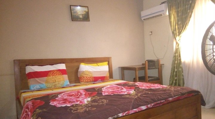 Prime Rose Hotel and Suites