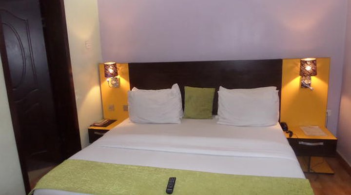 Downtown Royal Hotel GRA