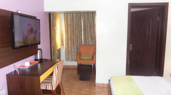 Downtown Royal Hotel GRA