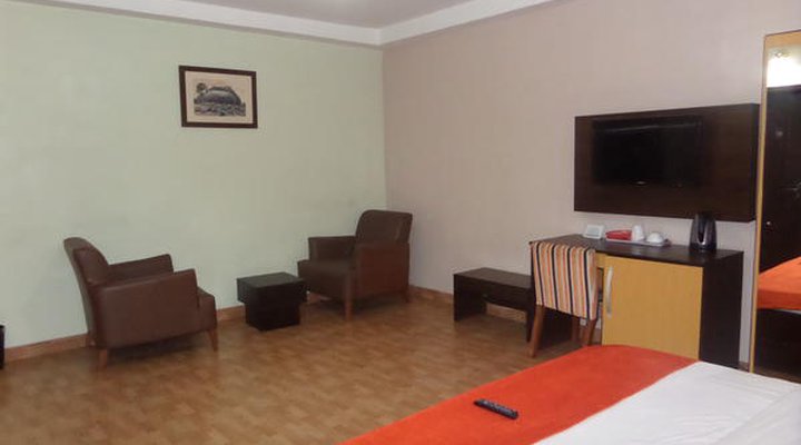 Downtown Royal Hotel GRA