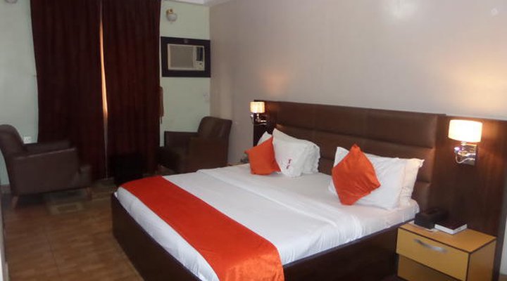 Downtown Royal Hotel GRA