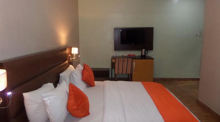 Downtown Royal Hotel GRA