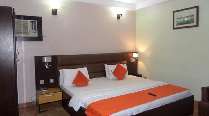 Downtown Royal Hotel GRA