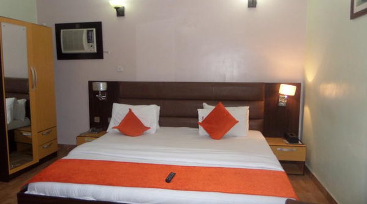 Downtown Royal Hotel GRA