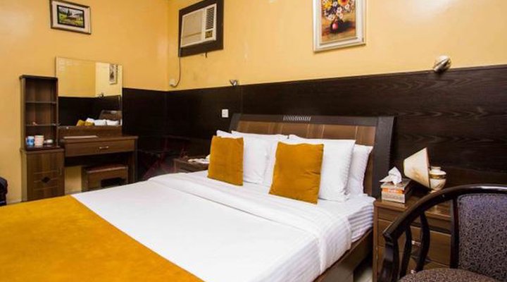 Erith Apartment and Suites