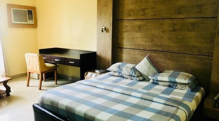 Duoban Hotel &Suites