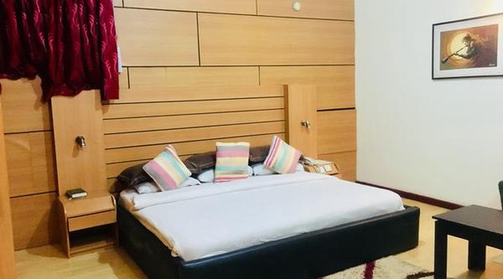 Duoban Hotel &Suites