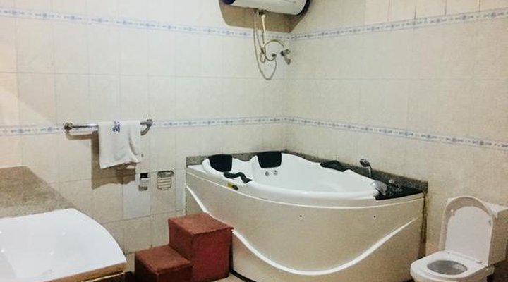 Duoban Hotel &Suites