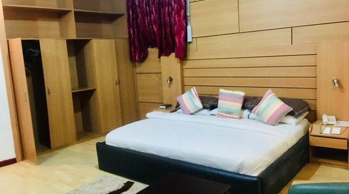 Duoban Hotel &Suites