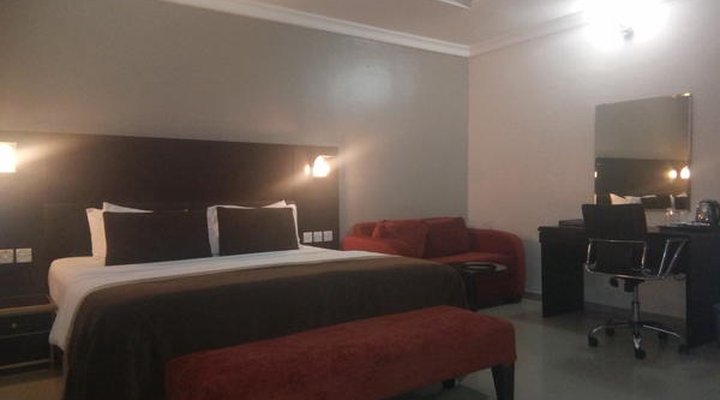 Neocourts Hotel