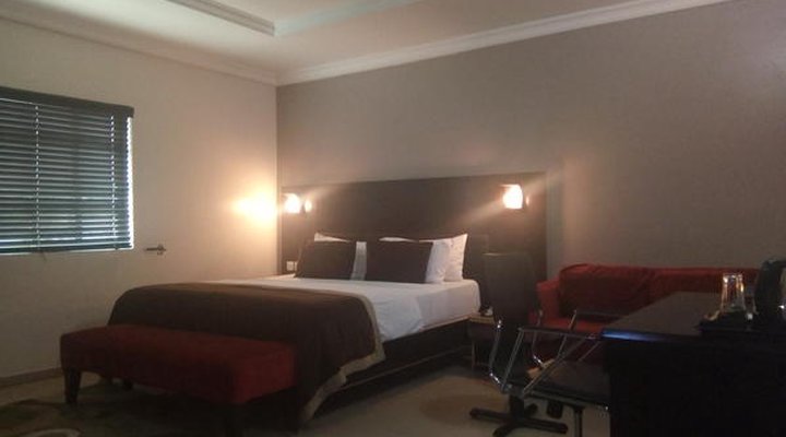 Neocourts Hotel