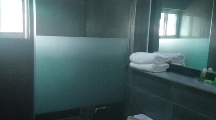 Neocourts Hotel