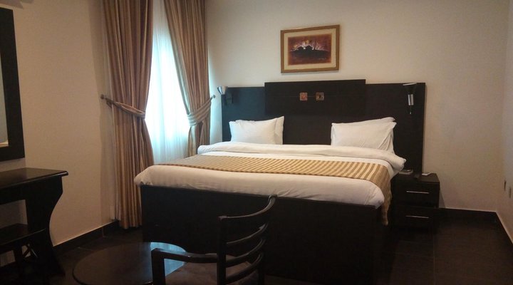 Eden Crest Hotel & Resort