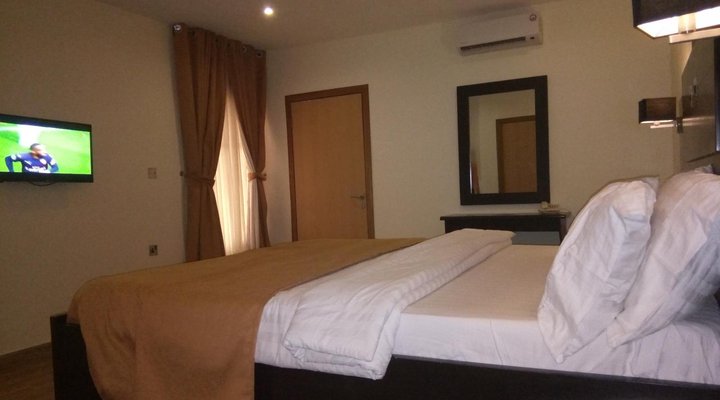 Eden Crest Hotel & Resort