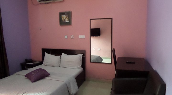 Alheri Suites