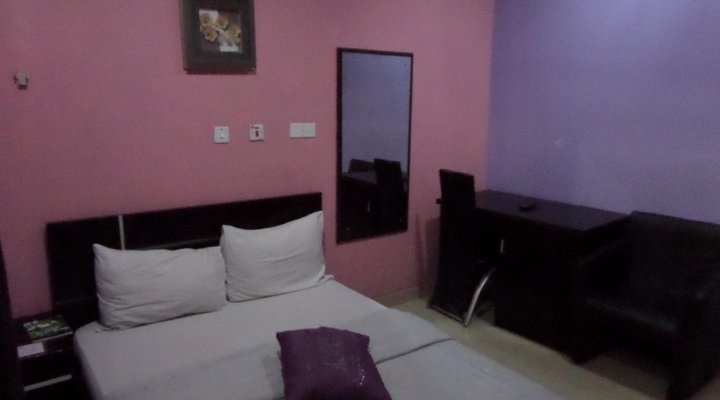Alheri Suites