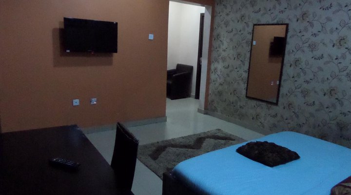 Alheri Suites